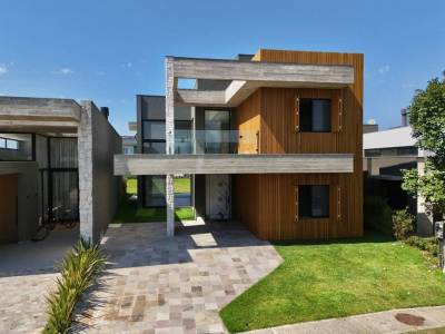 Casa em Condomínio 4 dormitórios para venda, CAPÃO ILHAS RESORT em Capão da Canoa | Ref.: 3254