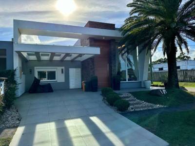 Casa em Condomínio 3 dormitórios para venda, CAPÃO ILHAS RESORT em Capão da Canoa | Ref.: 3260
